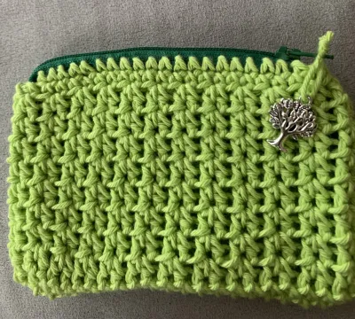 Small crocheted change purse different Colours