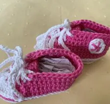 pink/weiße Babyschuhe Converse All Stars Design