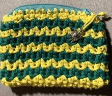 gehäkelte Kleingeldbörse versch. Farben gestreift