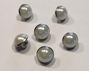 Set of 6 buttons in mother-of-pearl look with eyelet