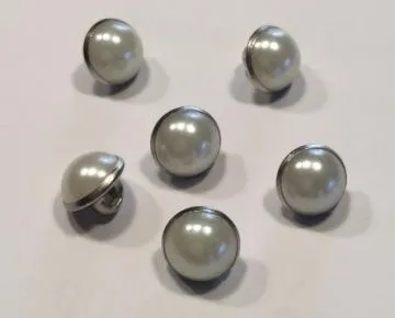 Bezeichnung:6er Set Knöpfe in Perlmutt-Optik mit Öse 6er Set Knöpfe in Perlmutt-Optik mit Öse