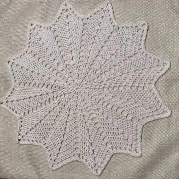 Häkeldeckchen Stern ø 38cm