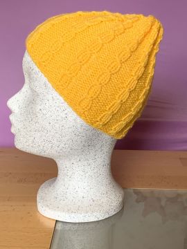 Yellow cable knit hat for the little ones
