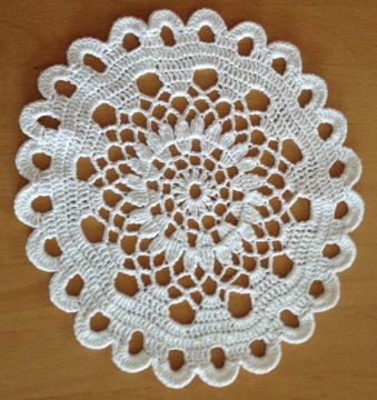 Crochet rug white round ø 29cm